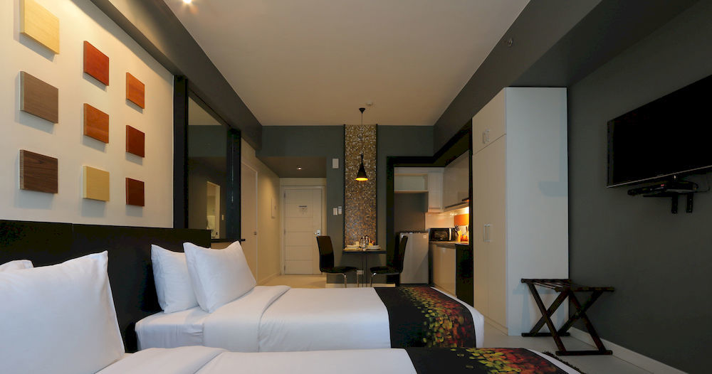 Kl Serviced Residences Managed By Hii Makati City Exterior photo