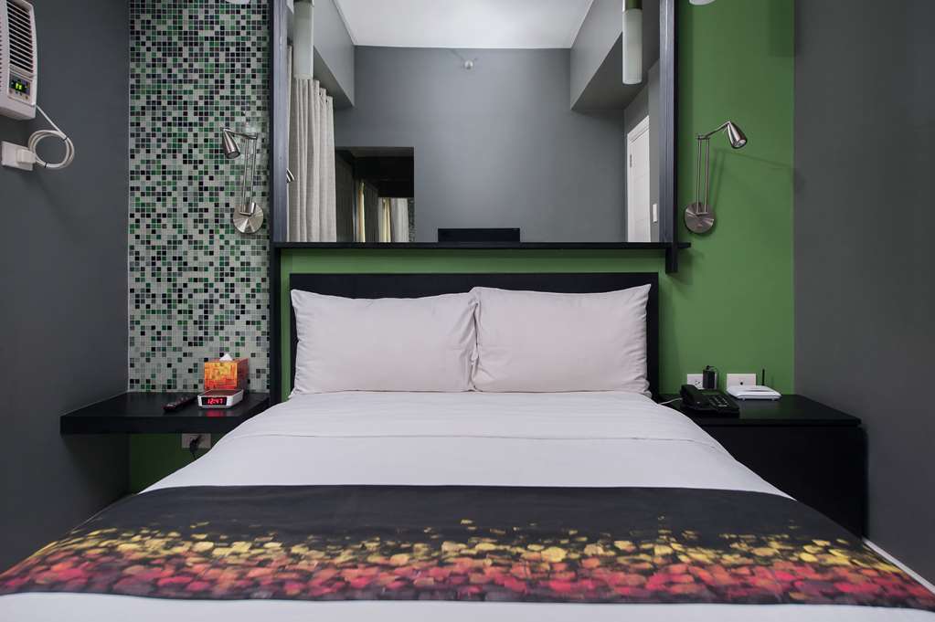 Kl Serviced Residences Managed By Hii Makati City Room photo