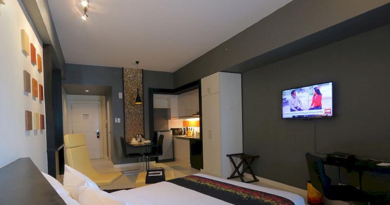 Kl Serviced Residences Managed By Hii Makati City Exterior photo